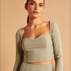 Abercrombie & Fitch Cropped Long-Sleeve Portrait Neck Top